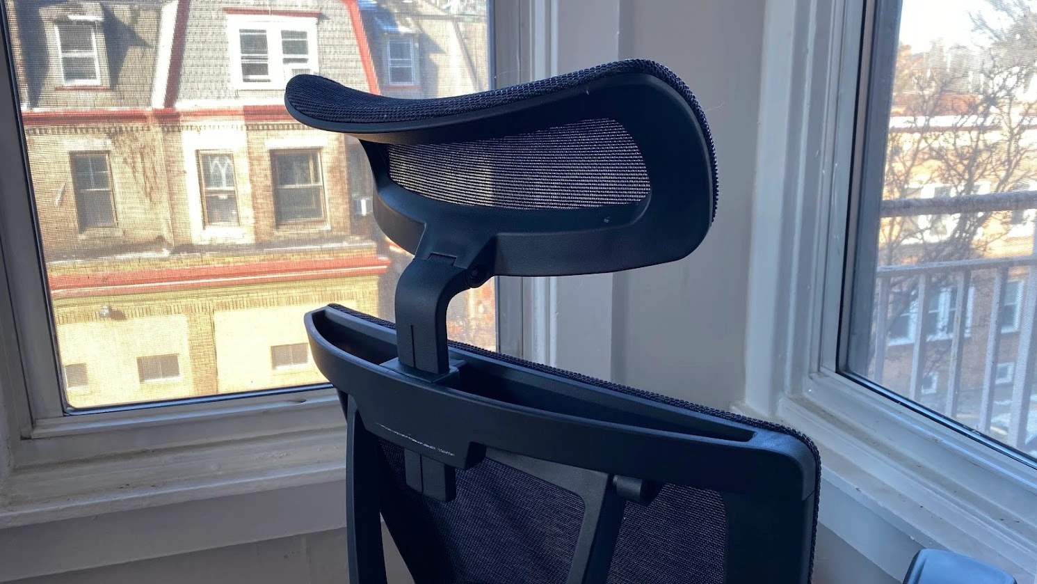 Why-are-adjustable-headrests-better-than -fixed-models